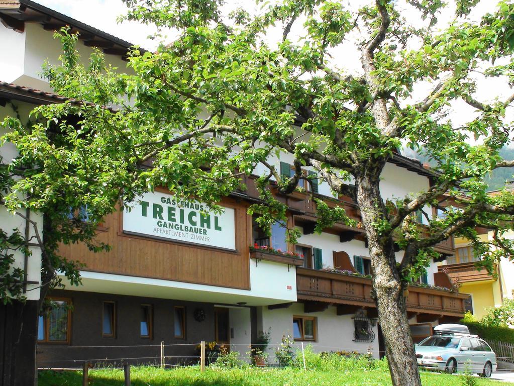 ホテルGastehaus Treichl フューゲン 部屋 写真